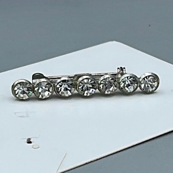 Vintage Jewelry - Vintage crystal bar brooch